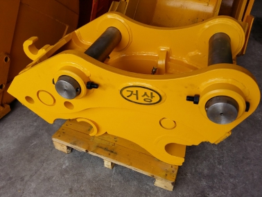 液(ye)壓式(shi)快(kuai)換接頭(tou)