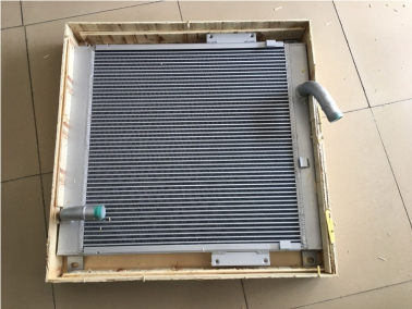 CAT320B液(ye)壓(ya)油(you)散(san)熱器(qi)