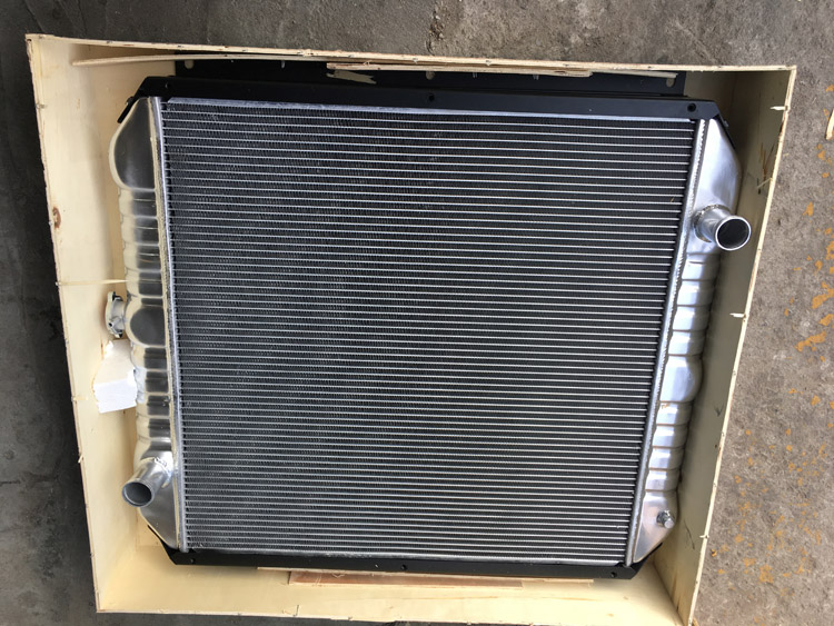 SK200-3全鋁(lv)水(shui)箱