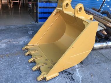 PC200 1方(fang)挖鬭(dou)