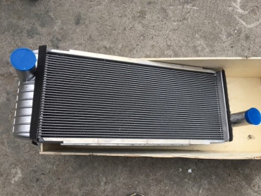 EC210全鋁(lv)水箱(xiang)