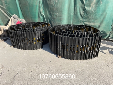 PC400-6挖(wa)掘(jue)機(ji)鏈(lian)條總(zong)成(cheng)