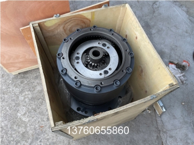 EC210B挖(wa)掘機迴(hui)轉牙箱(xiang)